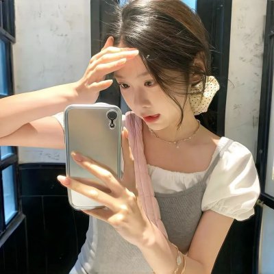 左边最后那栋房子
